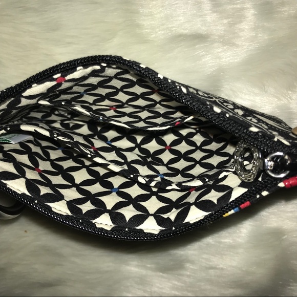 Vera Bradley wristlet - Picture 2 of 4
